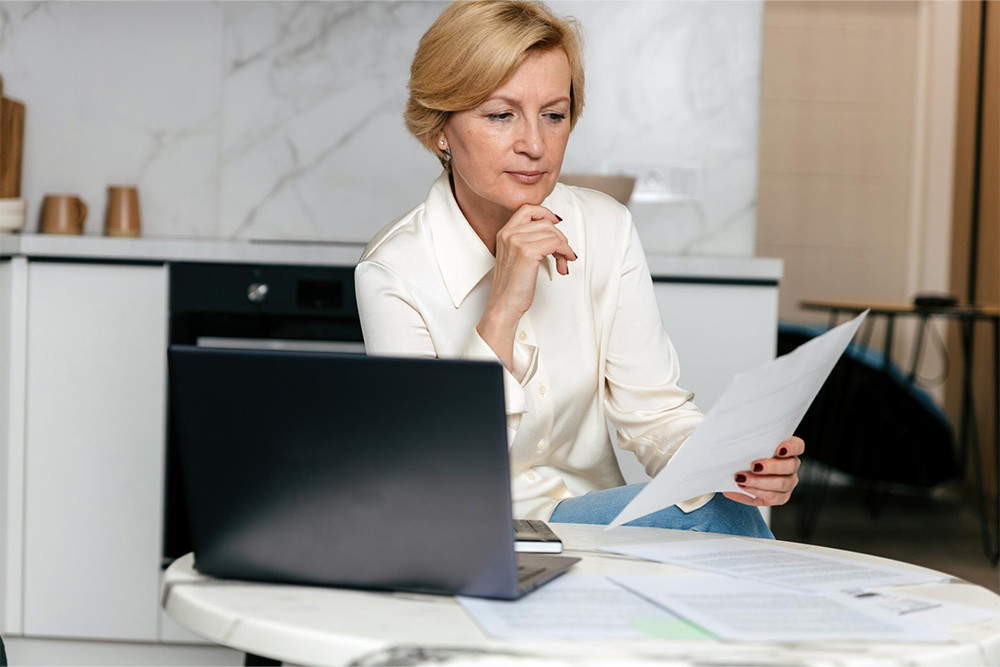 Poți obține finanțare fără contract de muncă? Ce soluții există în realitate